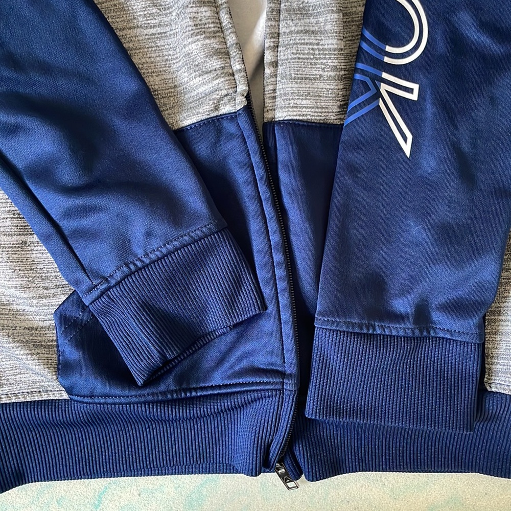 Kids Reebok sweater - Picture 2 of 4